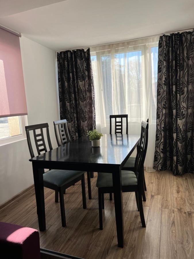 Nordic Sunny Apartment Suceava Exteriör bild