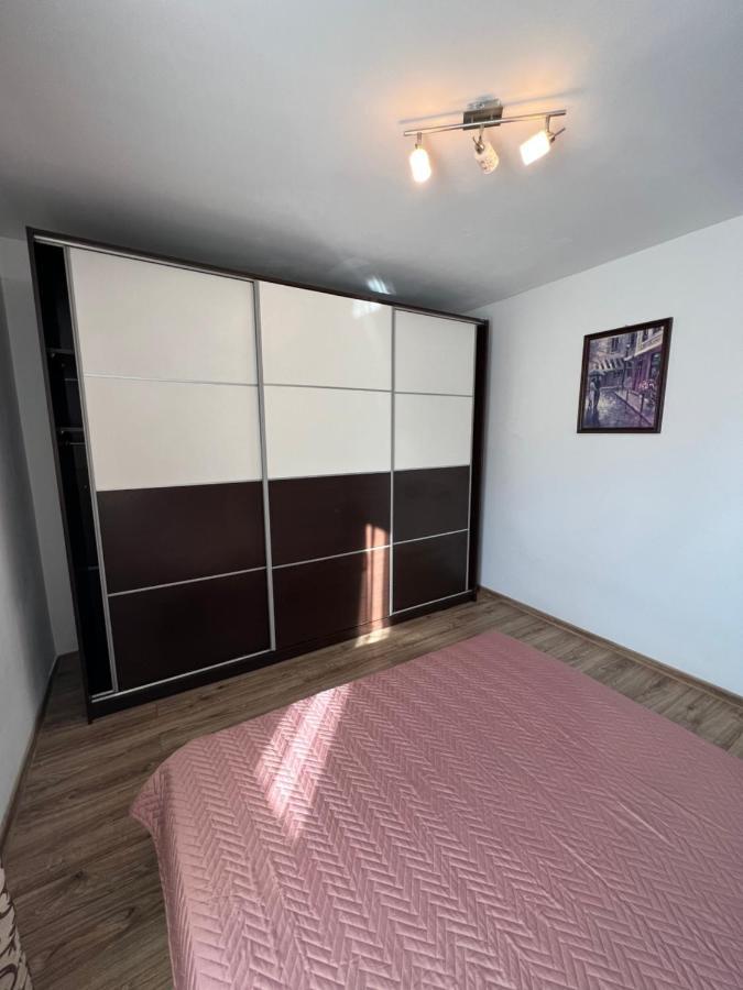 Nordic Sunny Apartment Suceava Exteriör bild